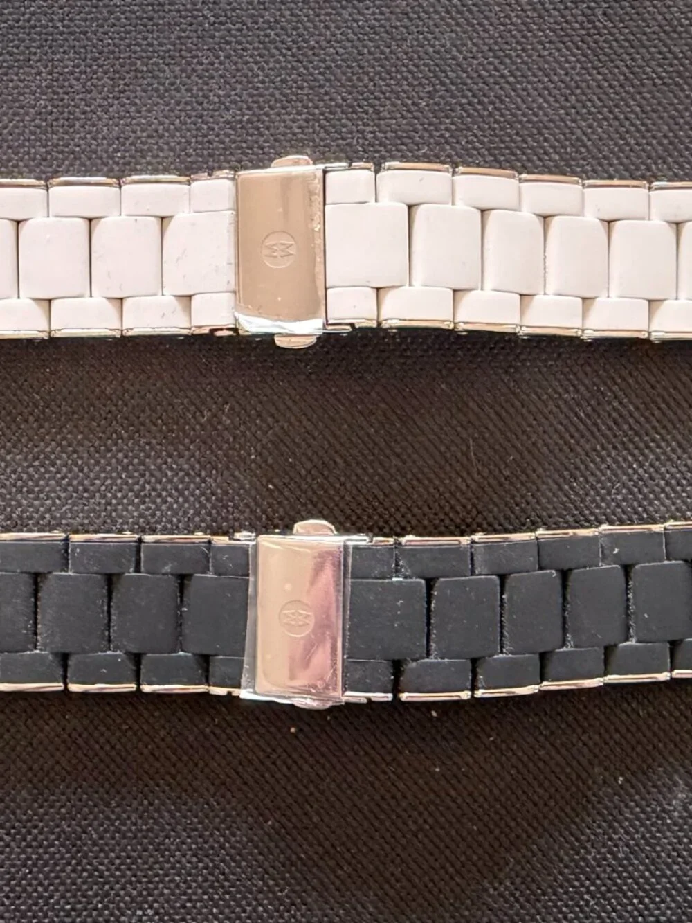 MICHELE Silicone-Wrapped Braclet Apple Watch bands – BRAND NEW. WHITE BAND - Picture 7 of 7